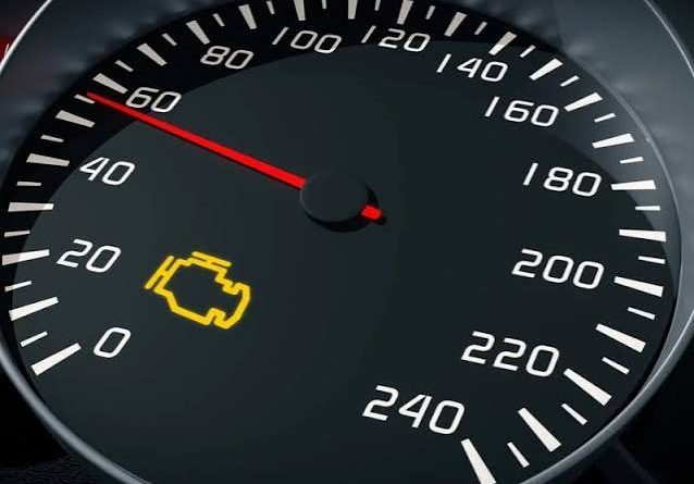 علت‌های اصلی روشن شدن چراغ چک در کوییک صفر کیلومتر